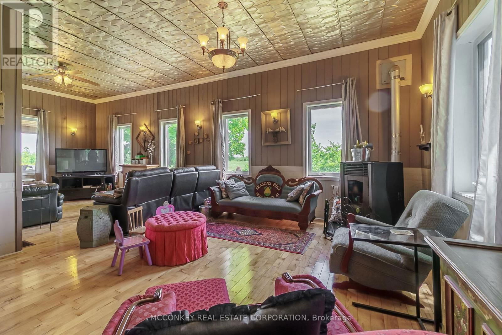 2385 NORTHEY'S ROAD Image 20