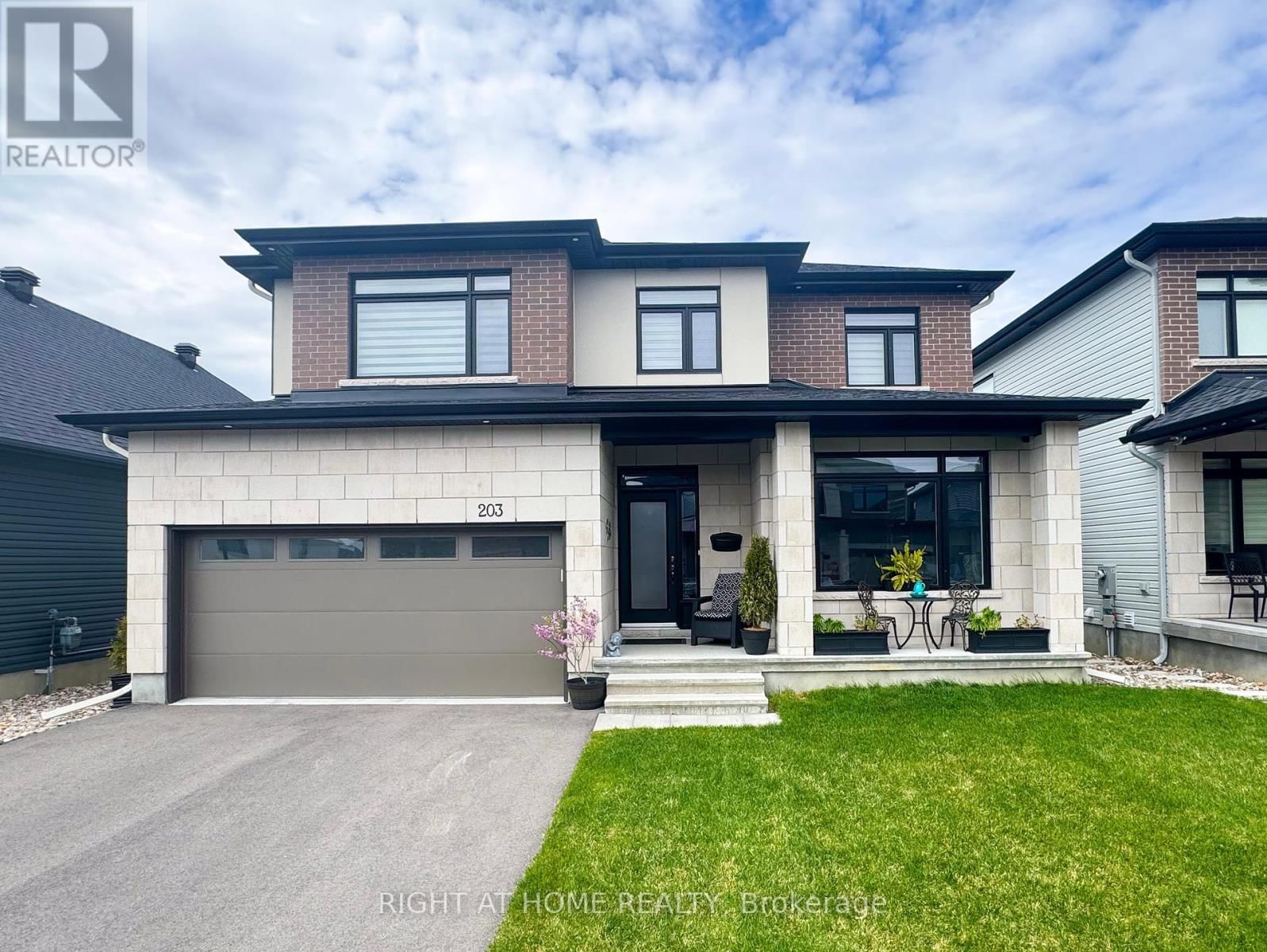 203 OSTERLEY WAY Image 1