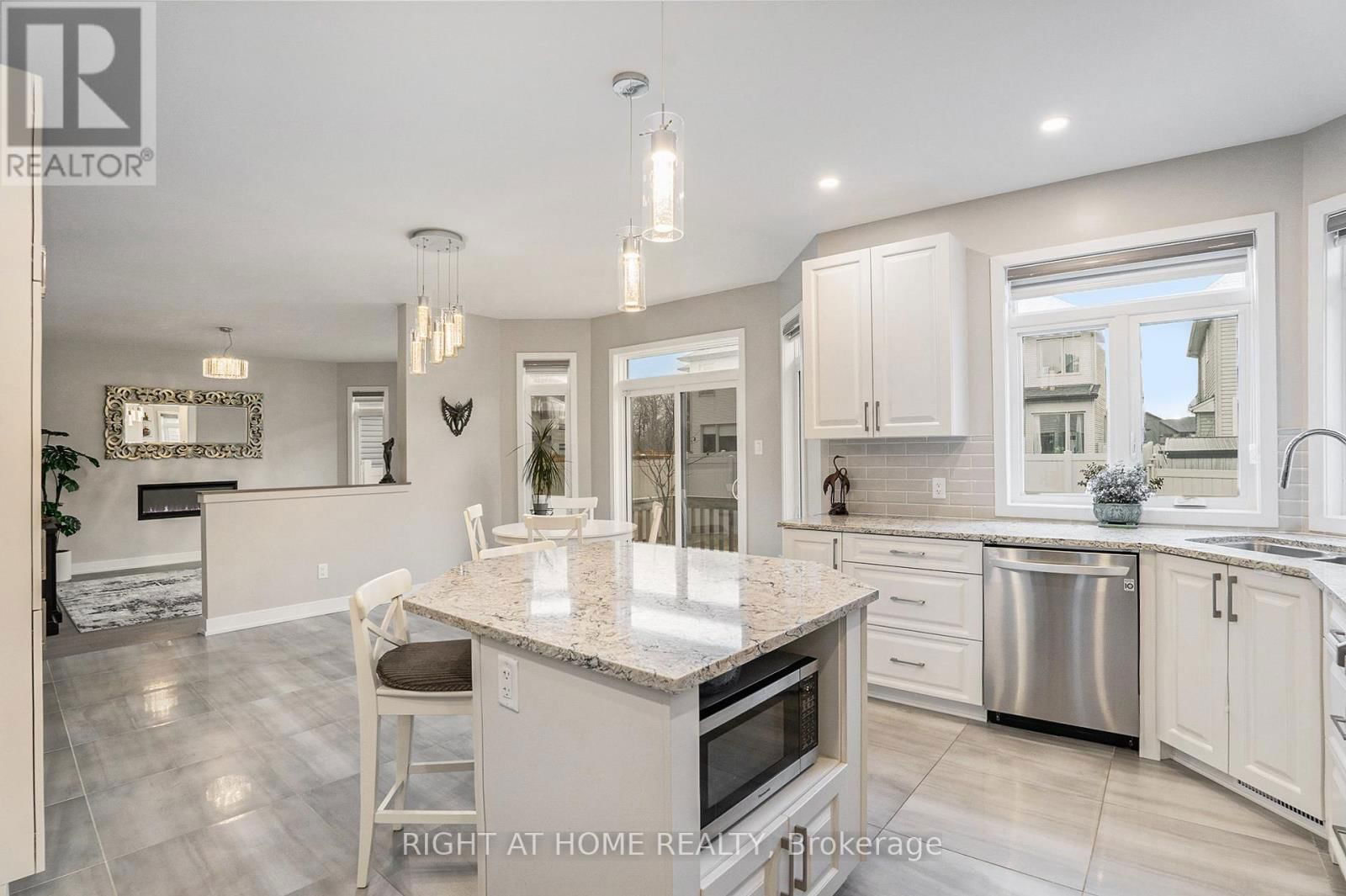 203 OSTERLEY WAY Image 10