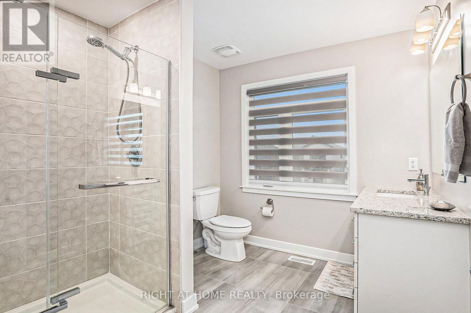 203 OSTERLEY WAY Image 26