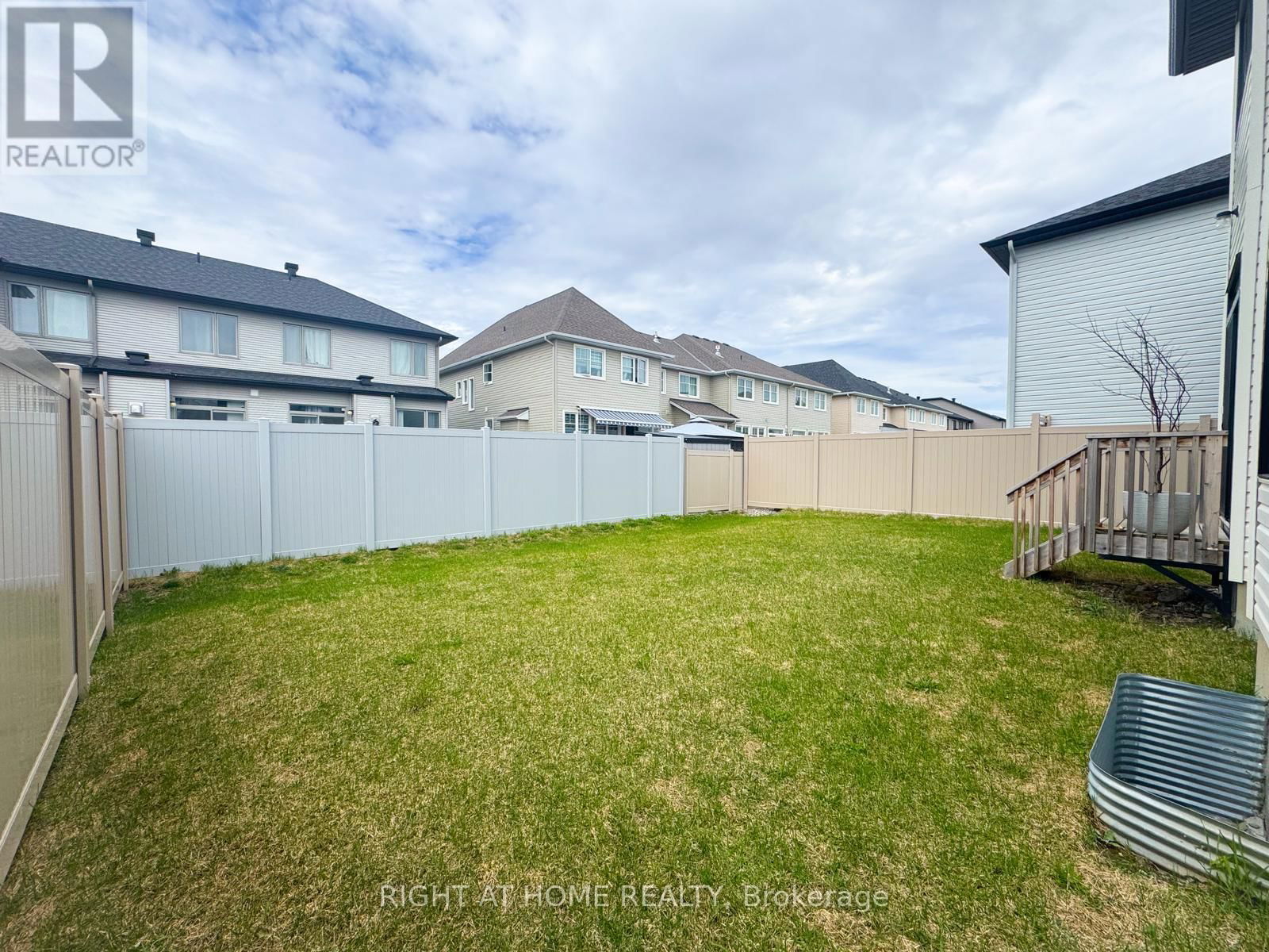 203 OSTERLEY WAY Image 32