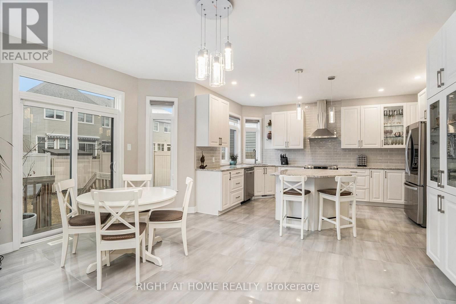 203 OSTERLEY WAY Image 7