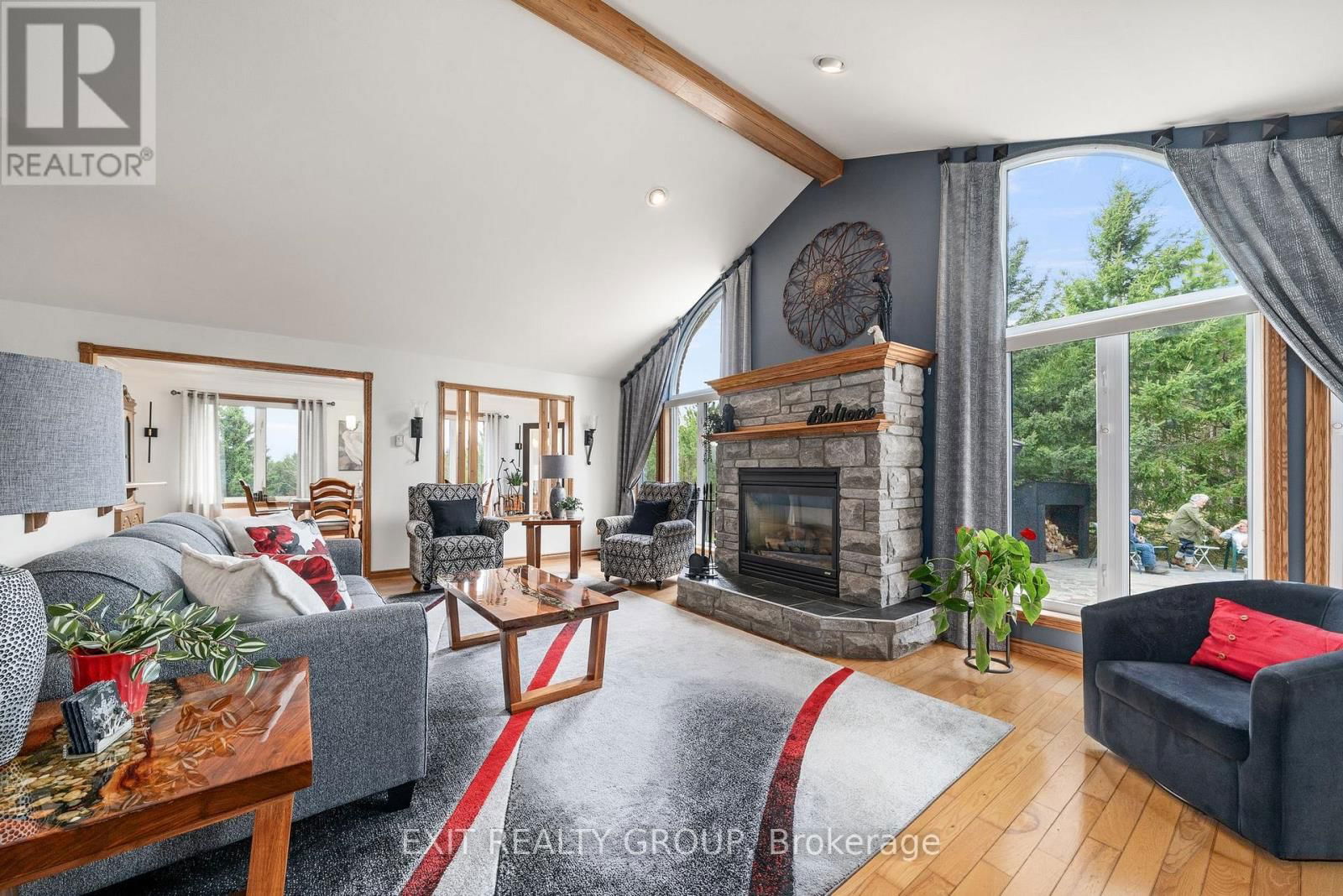 39 WOODS ROAD Image 11