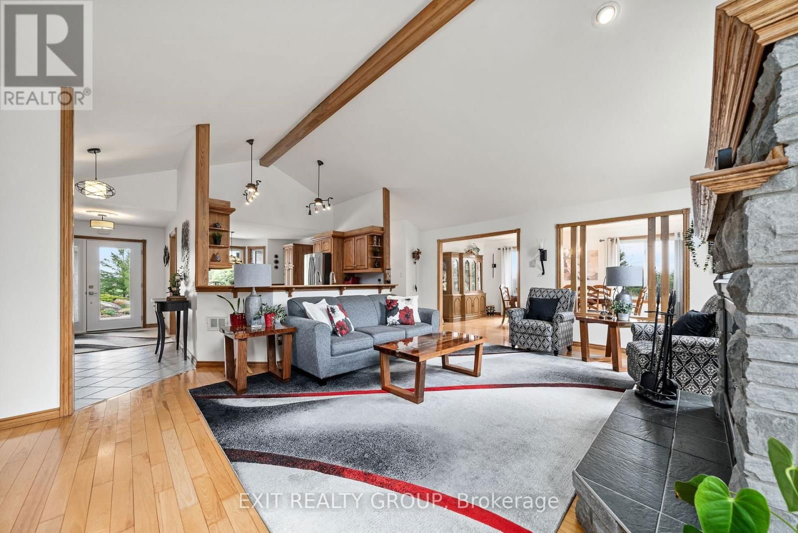 39 WOODS ROAD Image 12