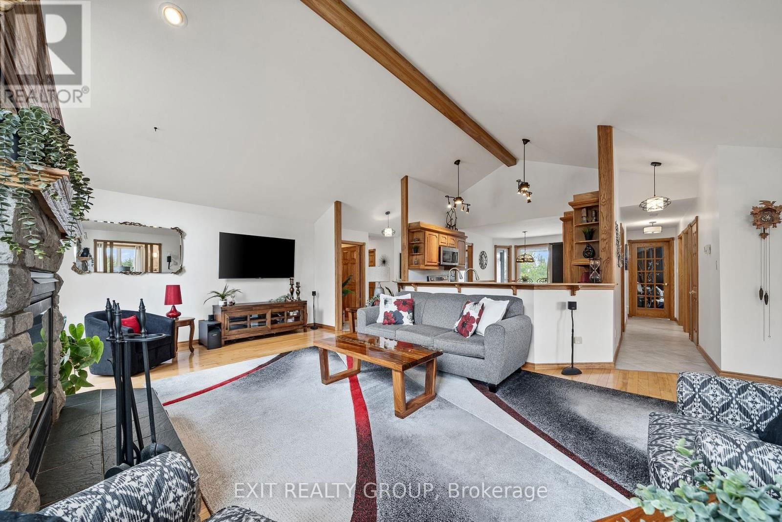 39 WOODS ROAD Image 13