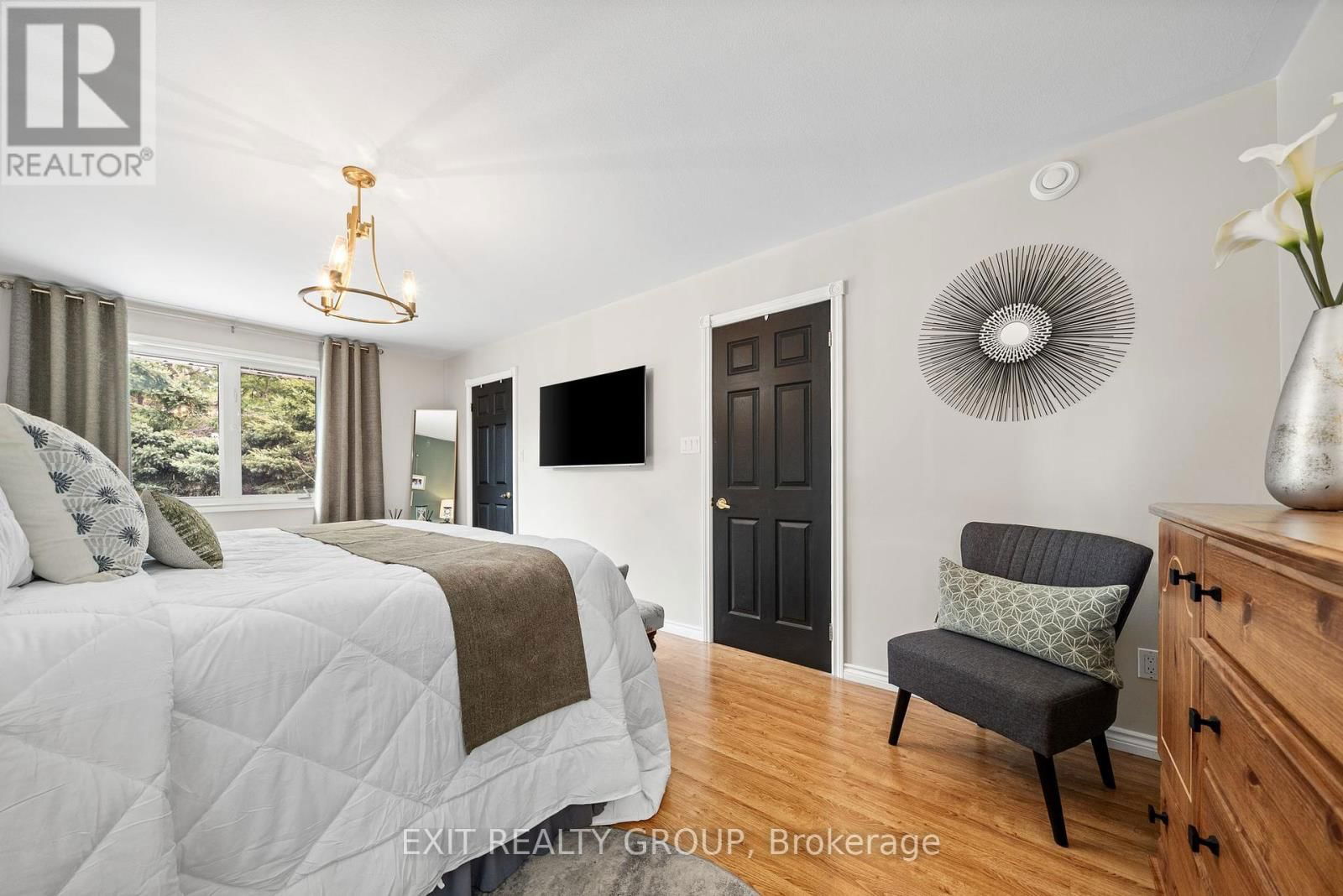 39 WOODS ROAD Image 17