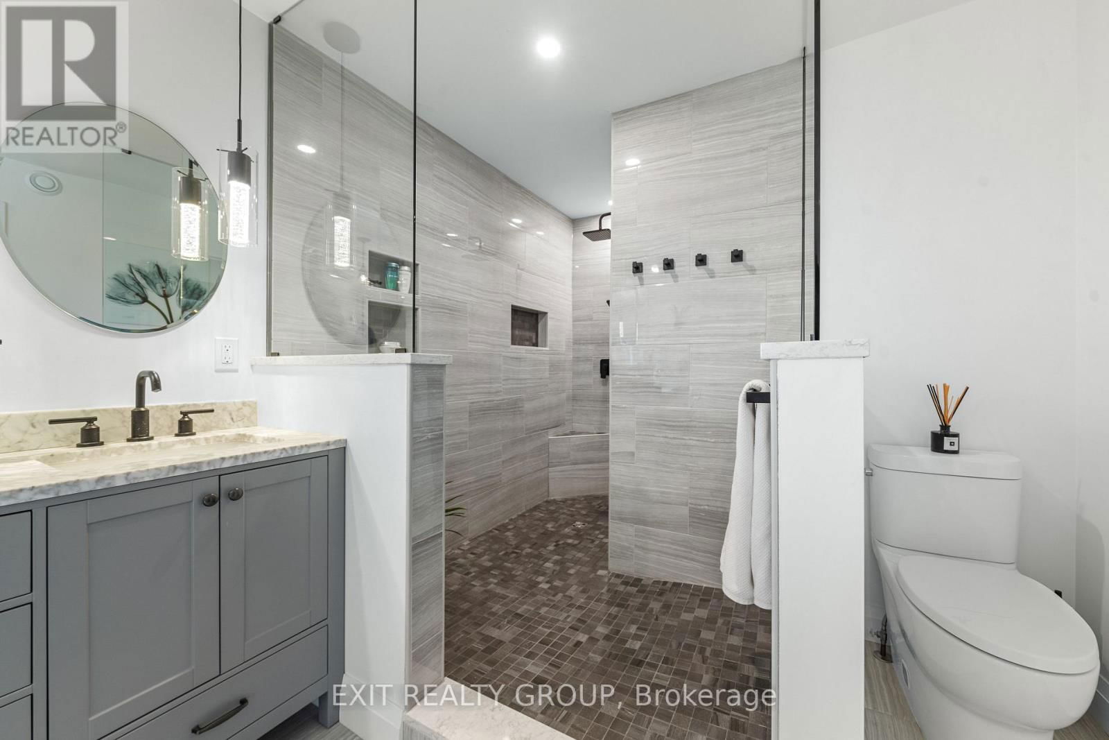 39 WOODS ROAD Image 21