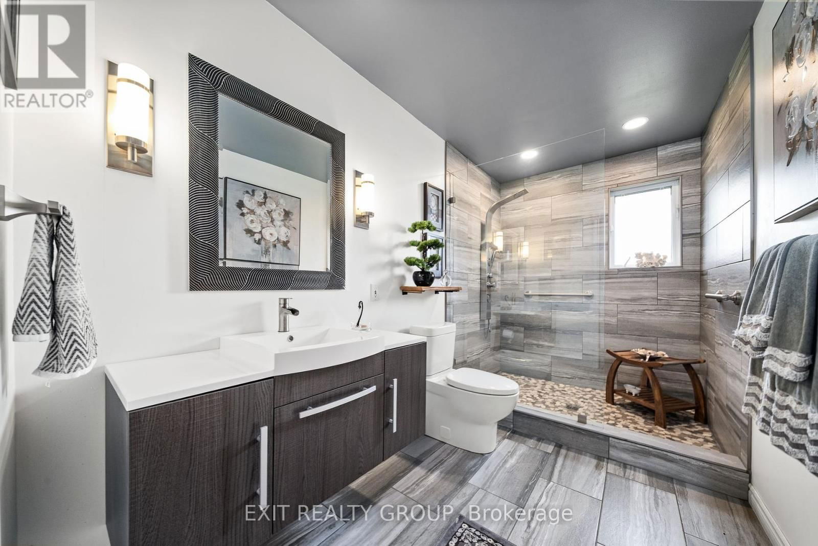 39 WOODS ROAD Image 26