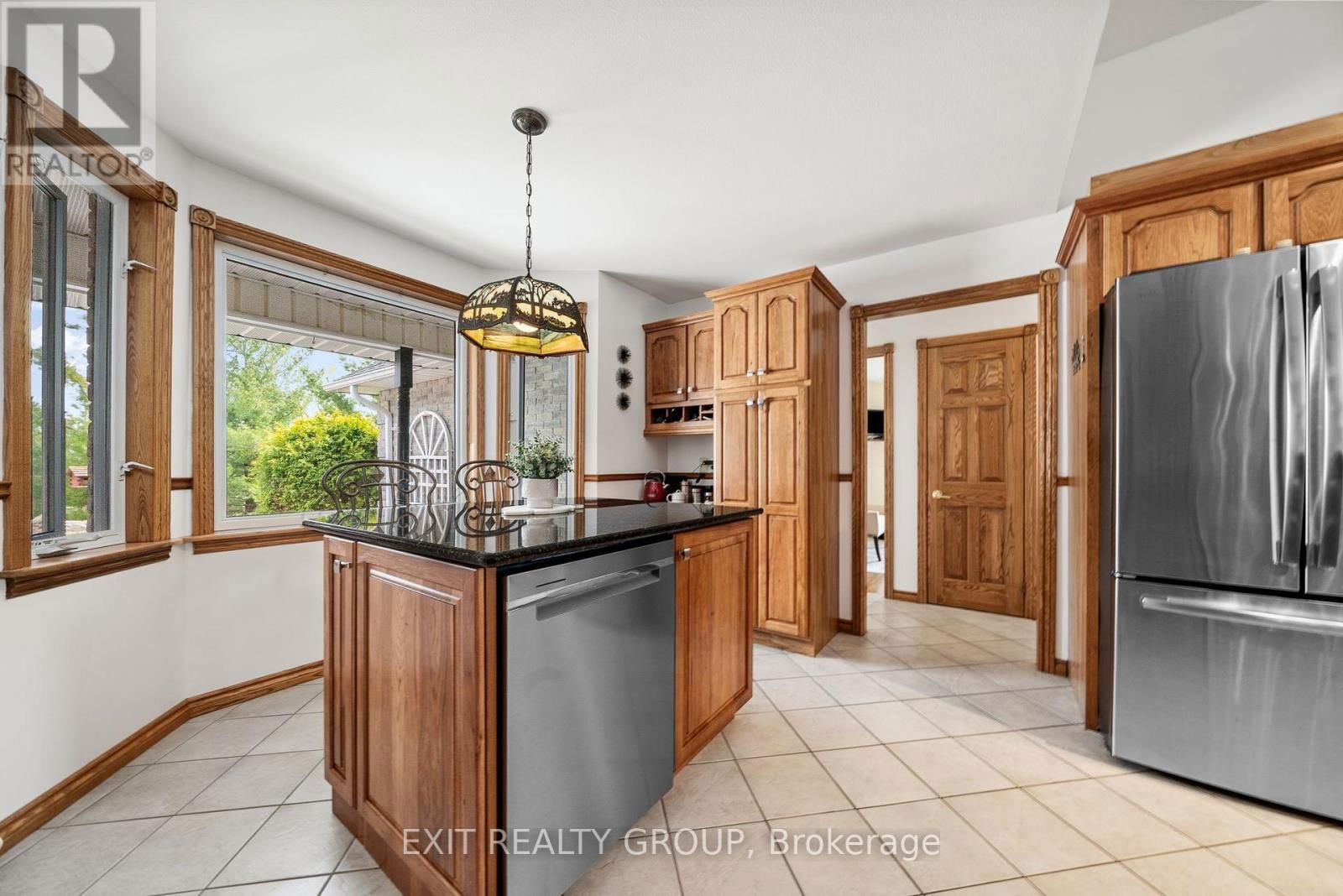 39 WOODS ROAD Image 8