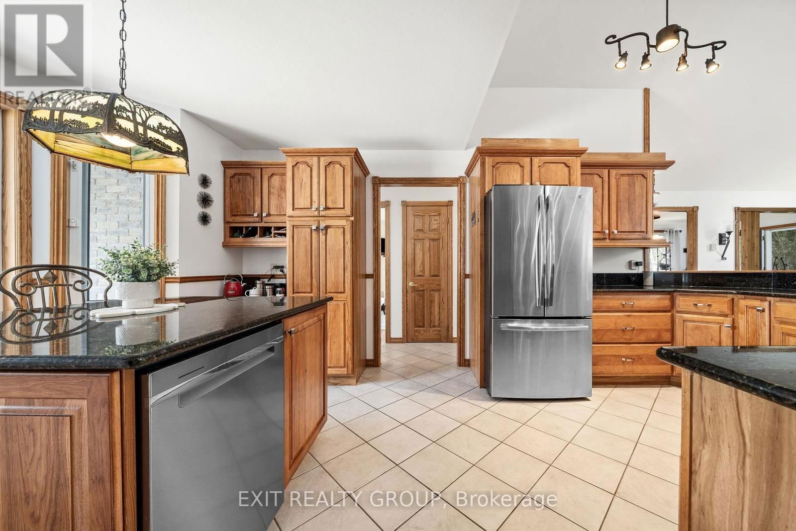 39 WOODS ROAD Image 9