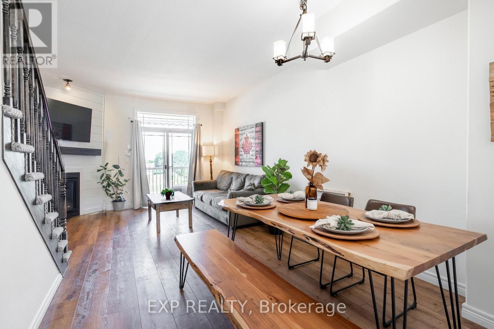 28 - 8 HEMLOCK WAY Image 10