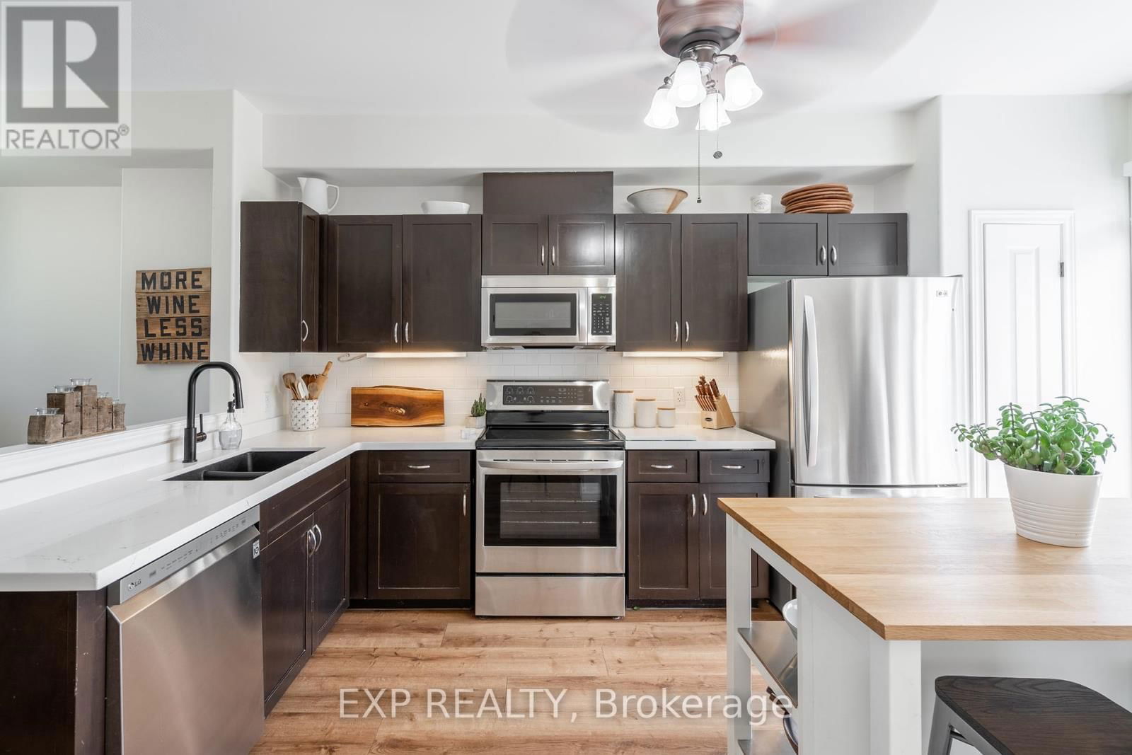 28 - 8 HEMLOCK WAY Image 6