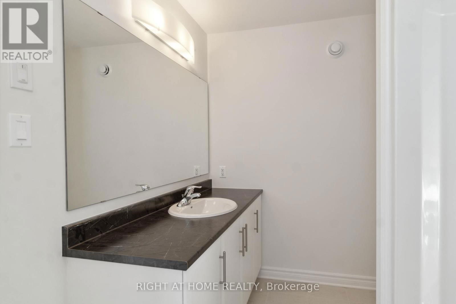 56 GRIFFITH WAY Image 15