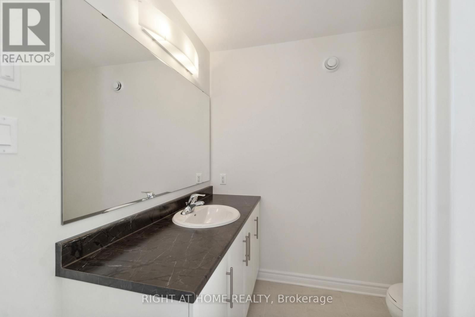 56 GRIFFITH WAY Image 17