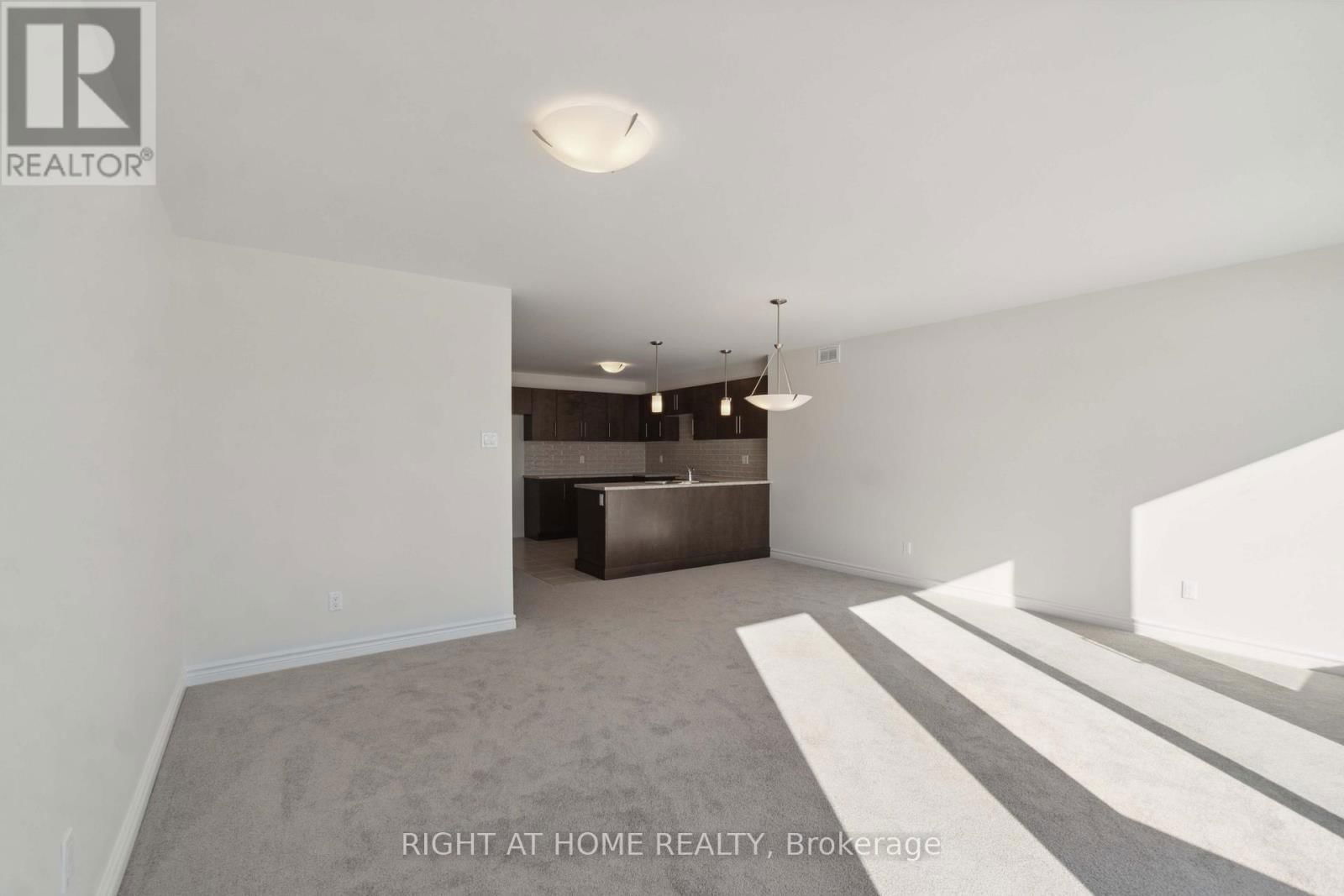 56 GRIFFITH WAY Image 21