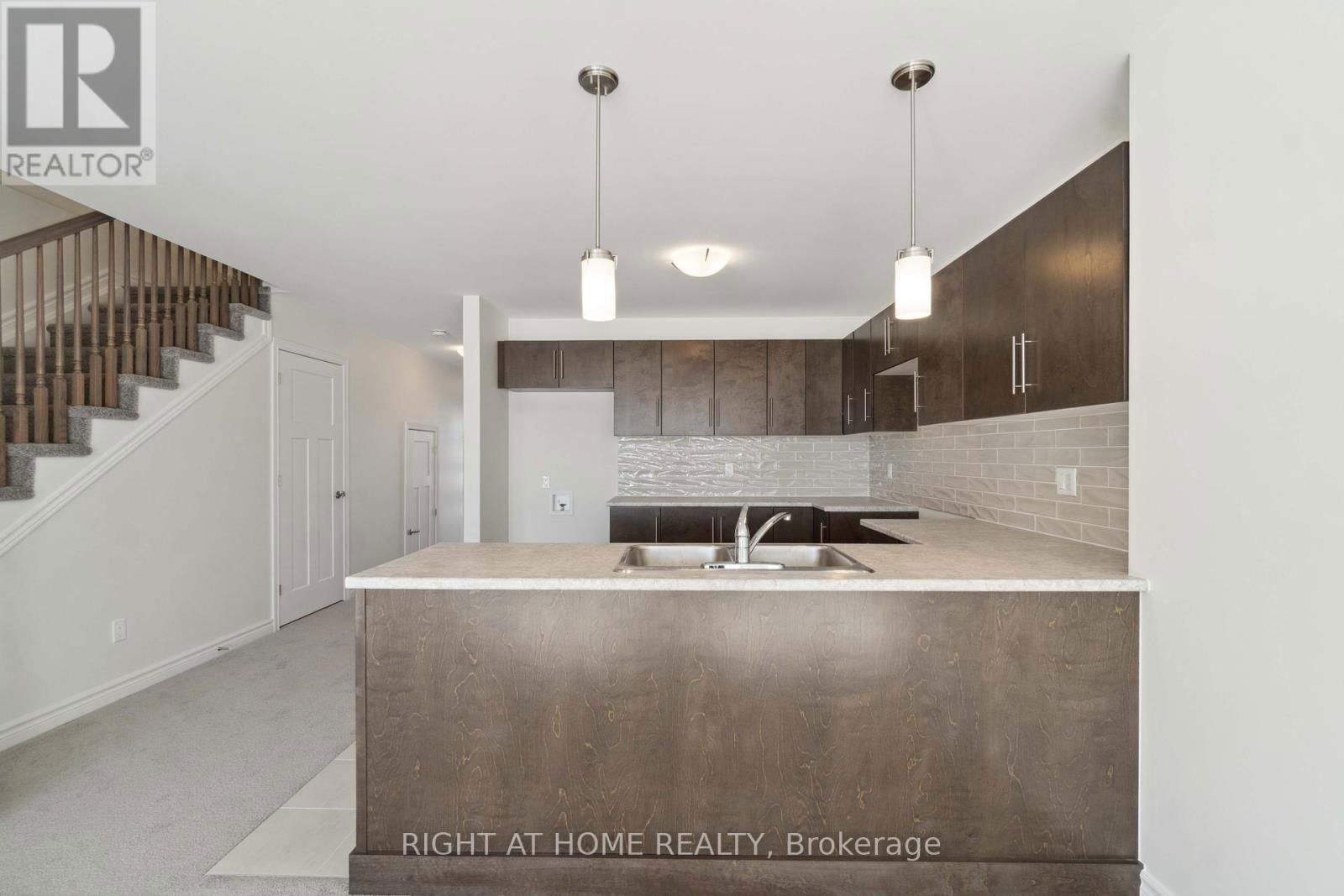 56 GRIFFITH WAY Image 27