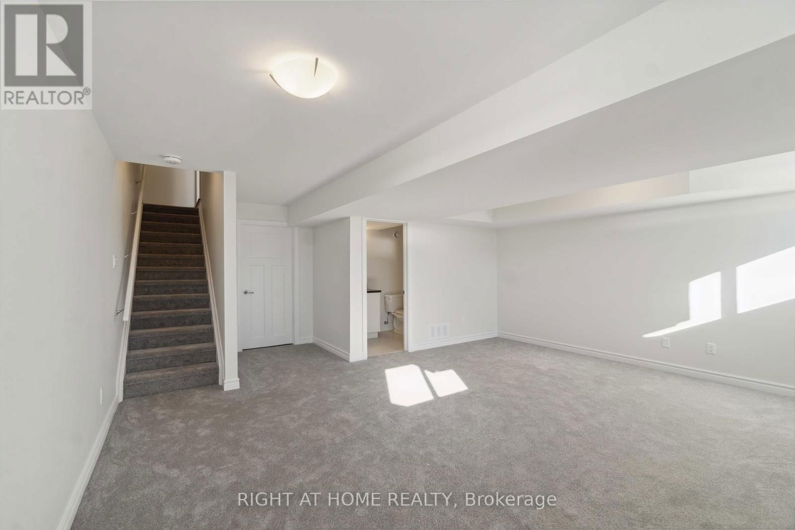 56 GRIFFITH WAY Image 36