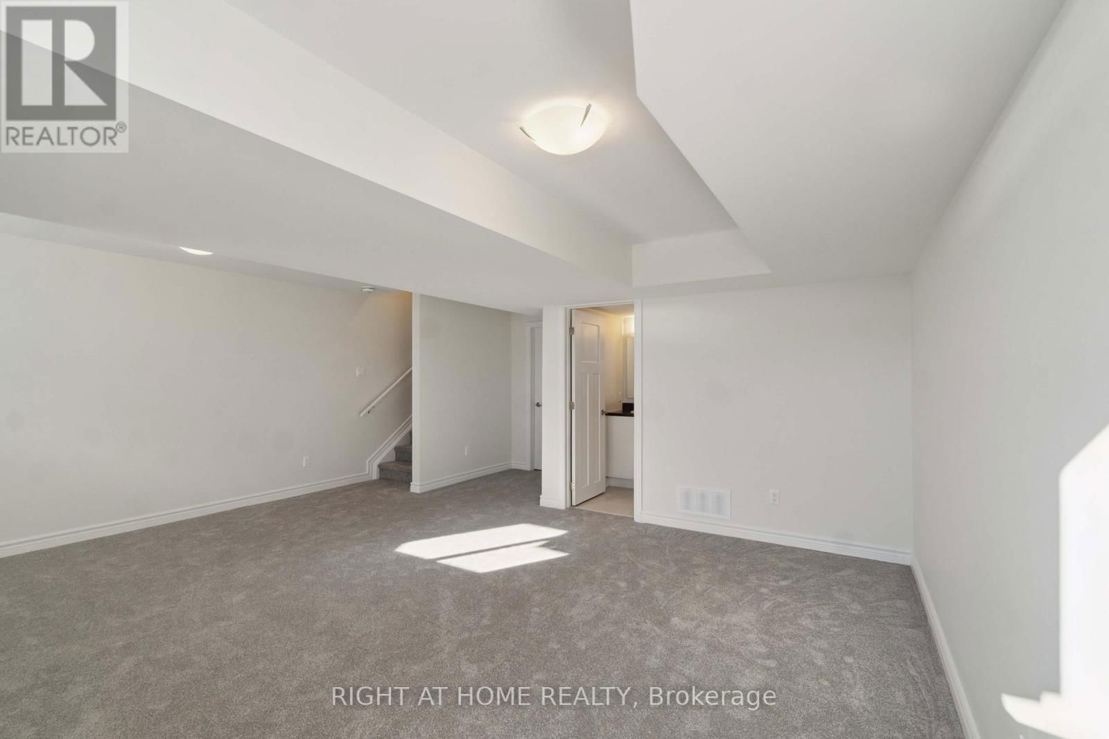 56 GRIFFITH WAY Image 37