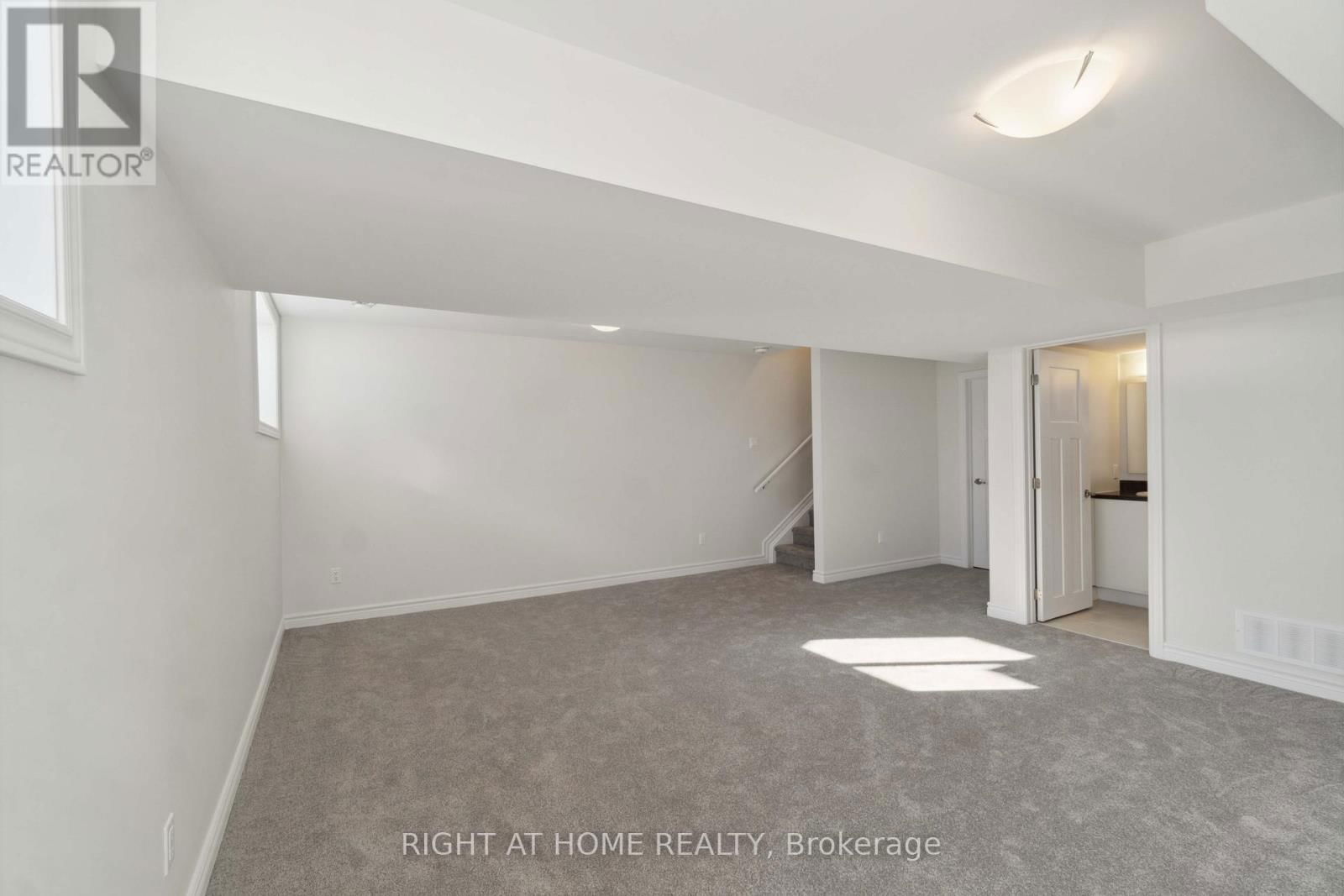 56 GRIFFITH WAY Image 38