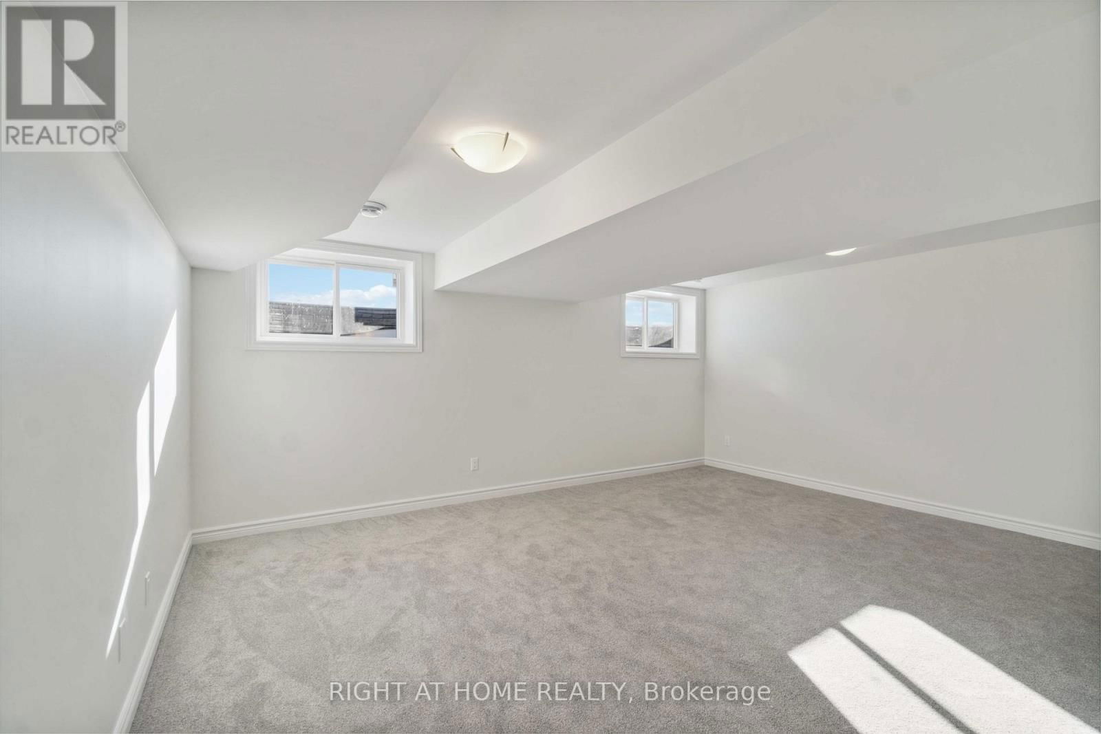 56 GRIFFITH WAY Image 39
