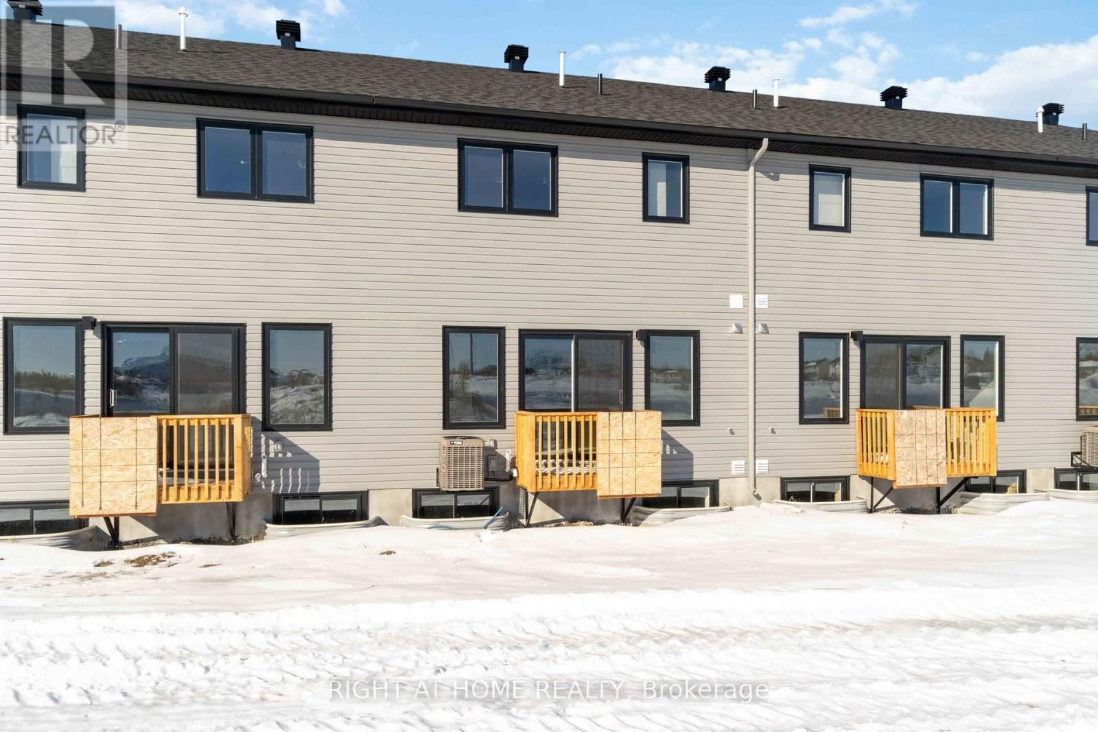 56 GRIFFITH WAY Image 4