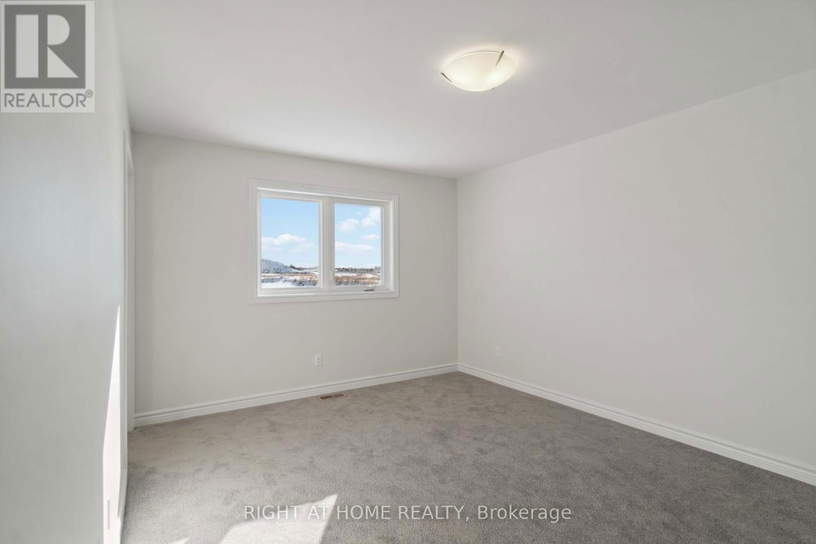 56 GRIFFITH WAY Image 8