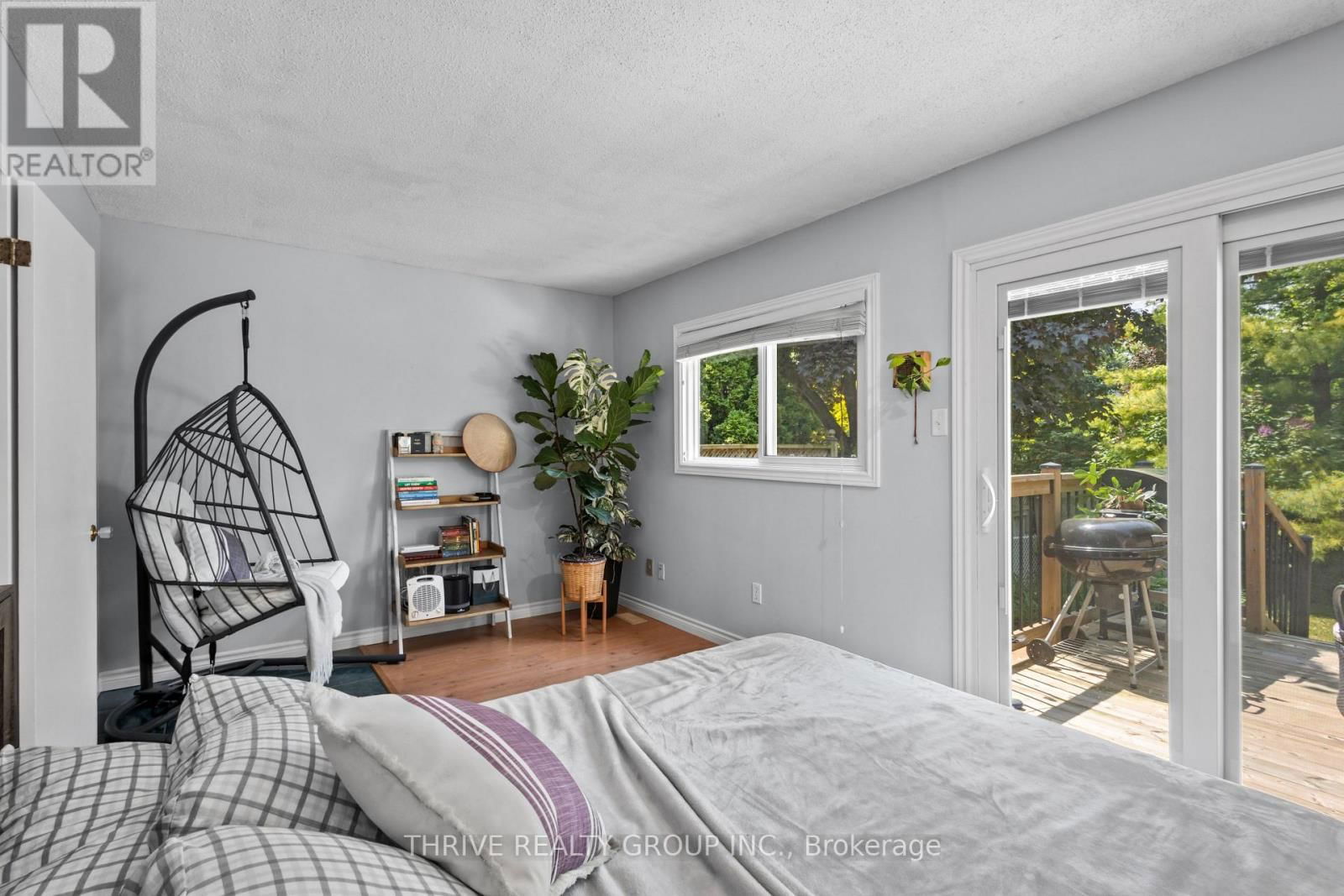 170 OLYMPIC CRESCENT Image 16