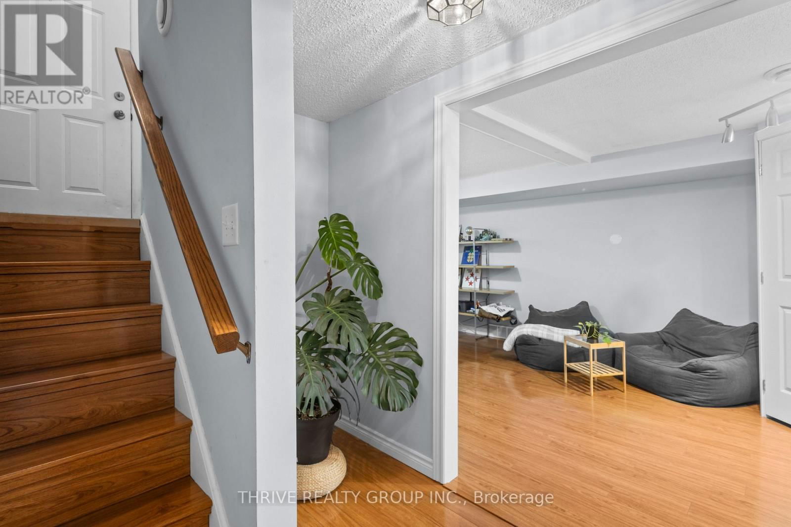 170 OLYMPIC CRESCENT Image 20