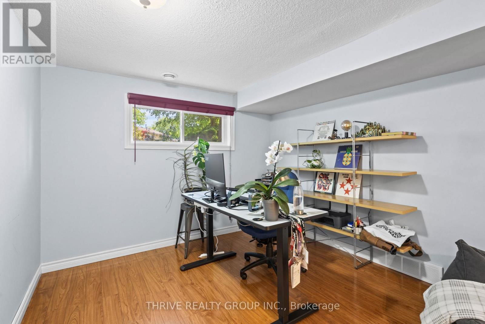 170 OLYMPIC CRESCENT Image 21