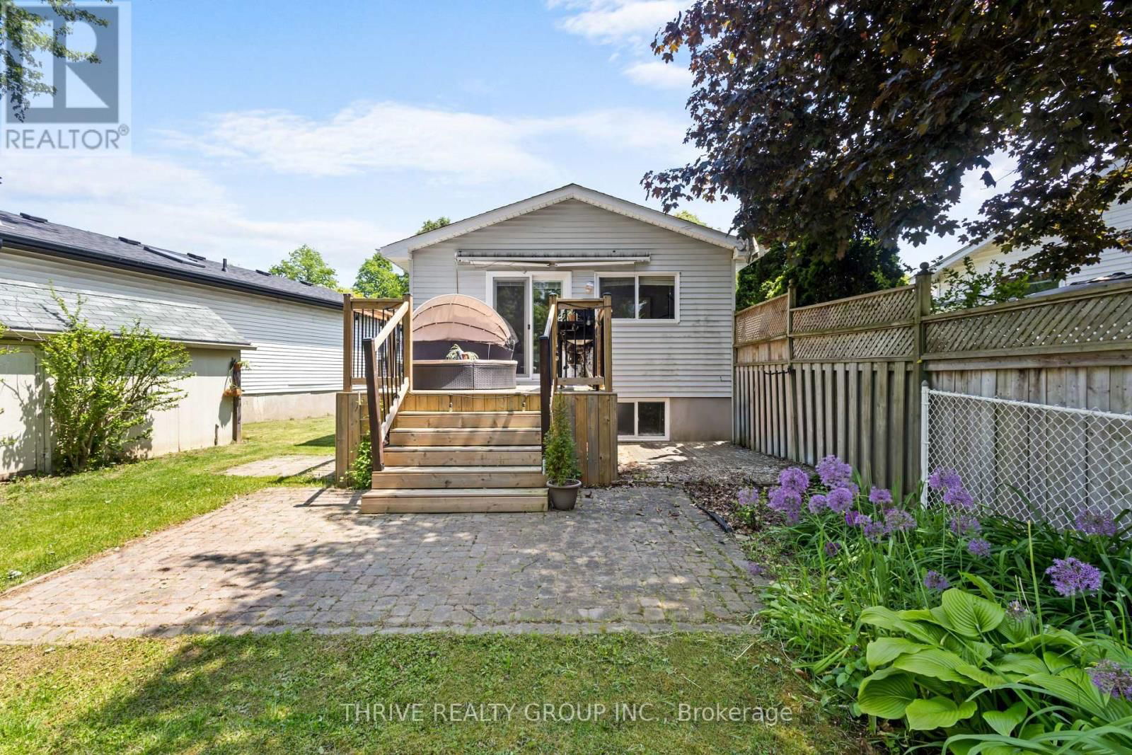 170 OLYMPIC CRESCENT Image 34
