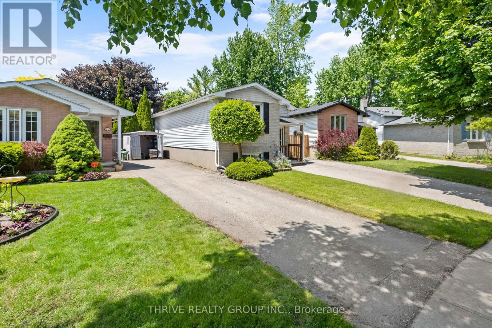 170 OLYMPIC CRESCENT Image 4