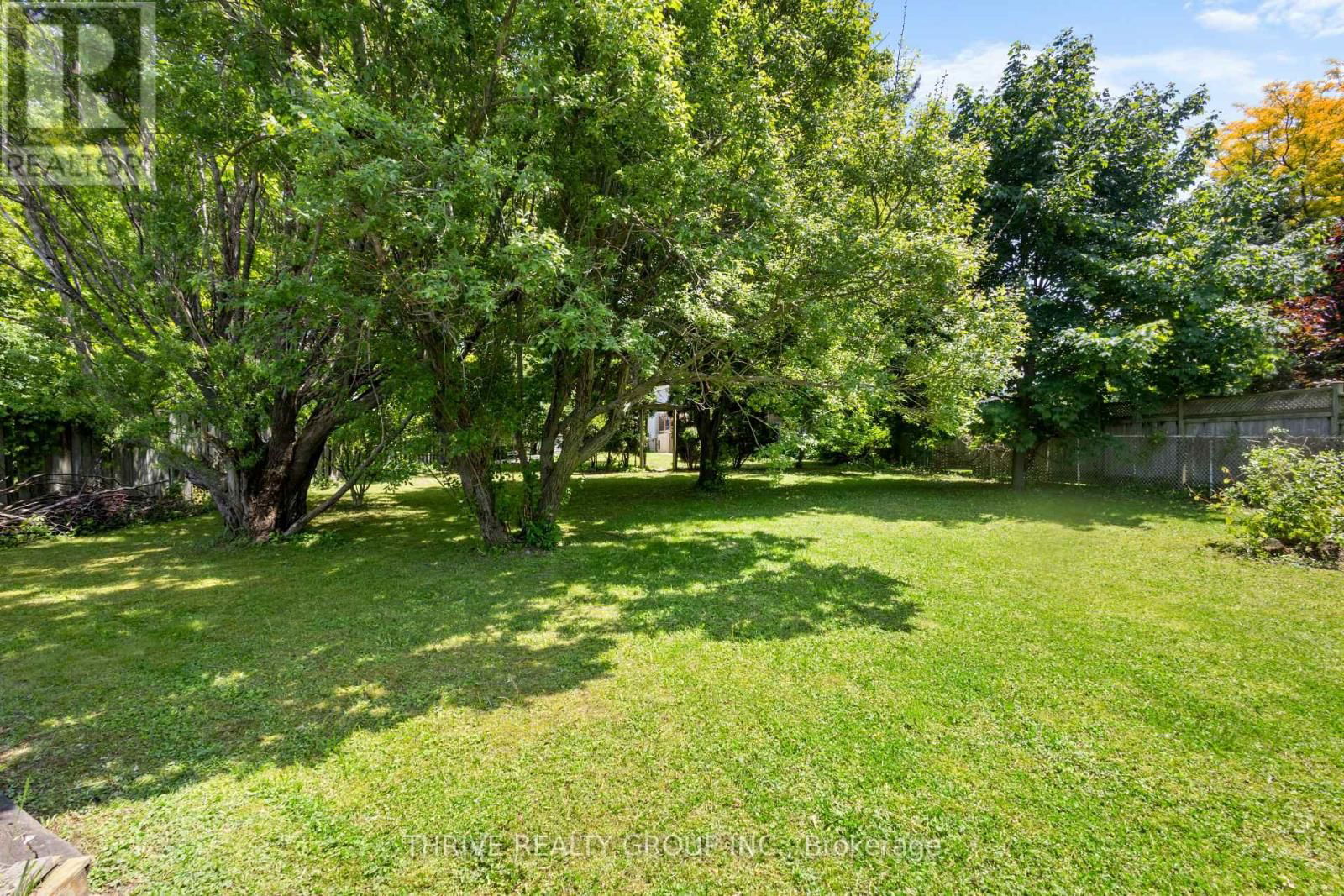 170 OLYMPIC CRESCENT Image 40