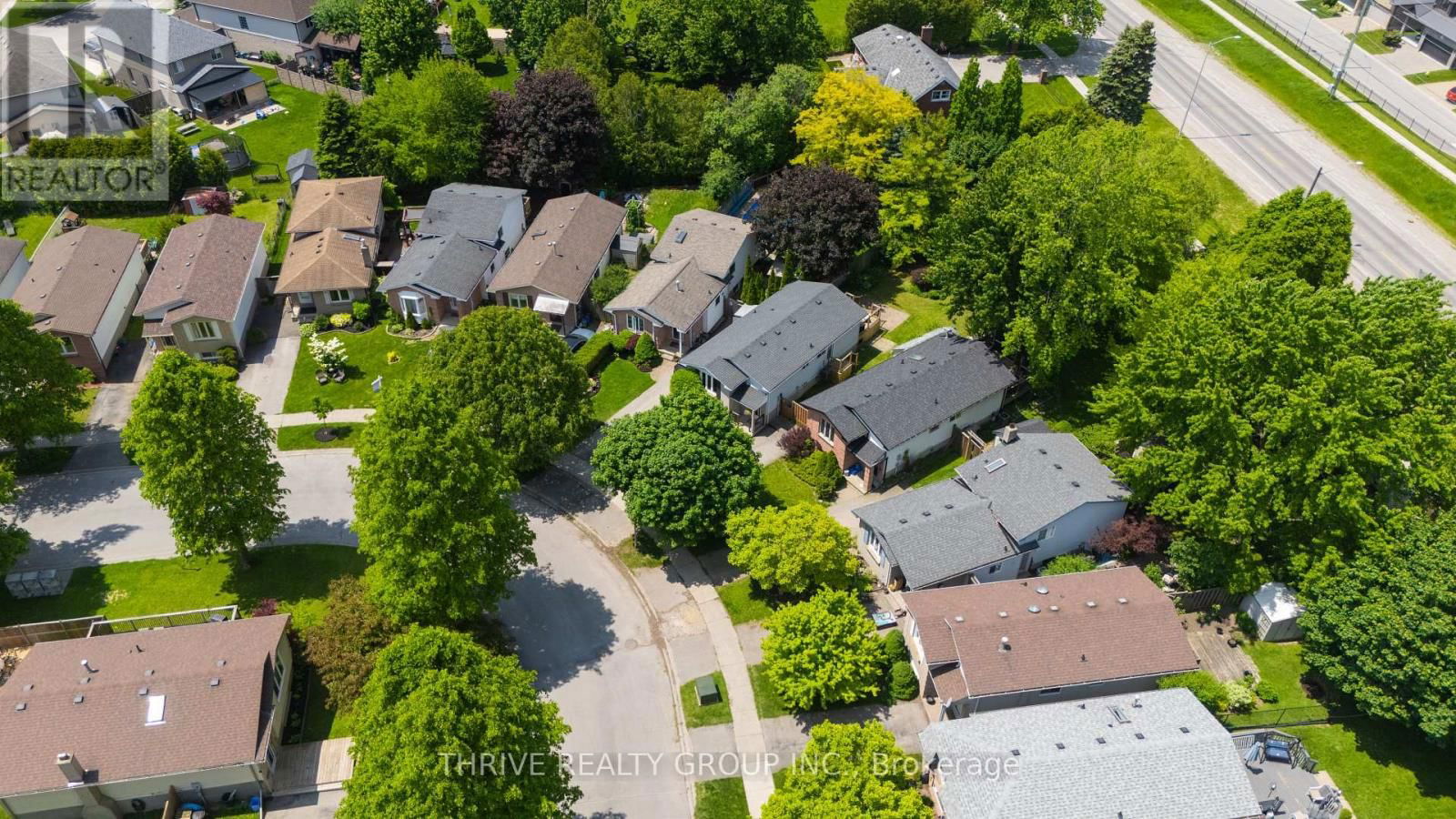 170 OLYMPIC CRESCENT Image 45