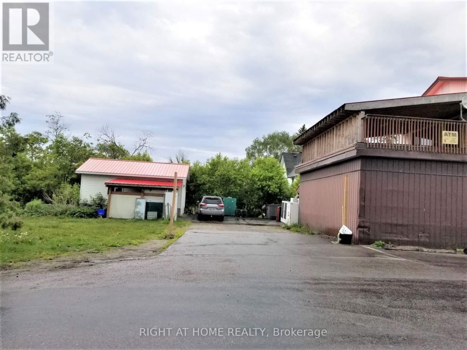 1 CENTRE ROAD Image 9