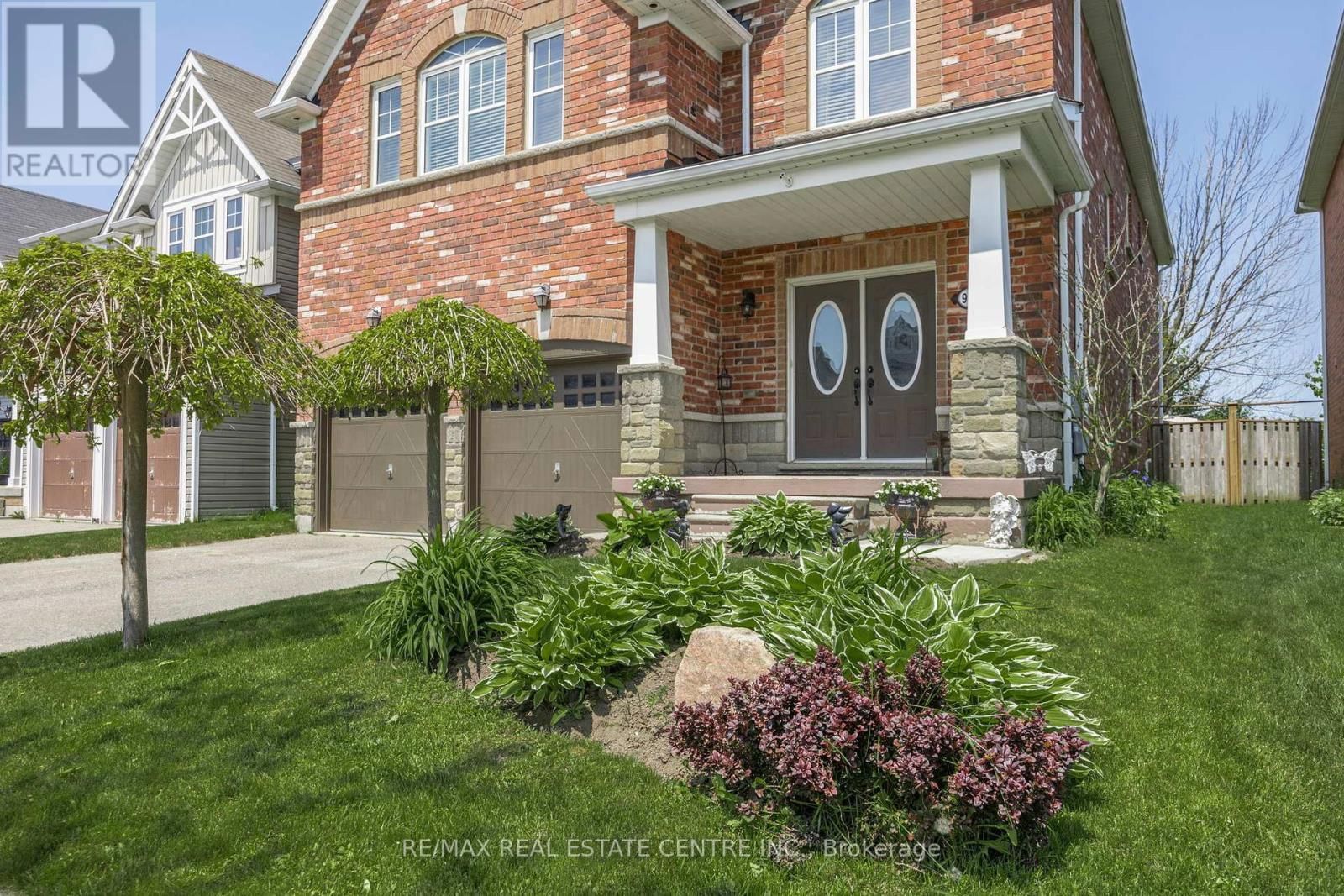 904 O'REILLY CRESCENT Image 3