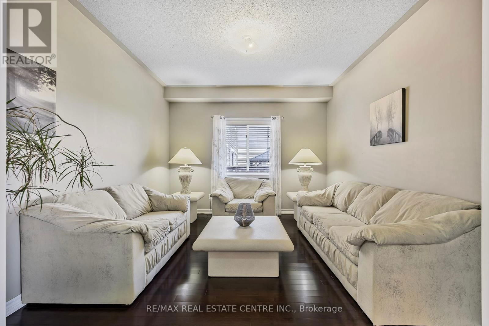 904 O'REILLY CRESCENT Image 7