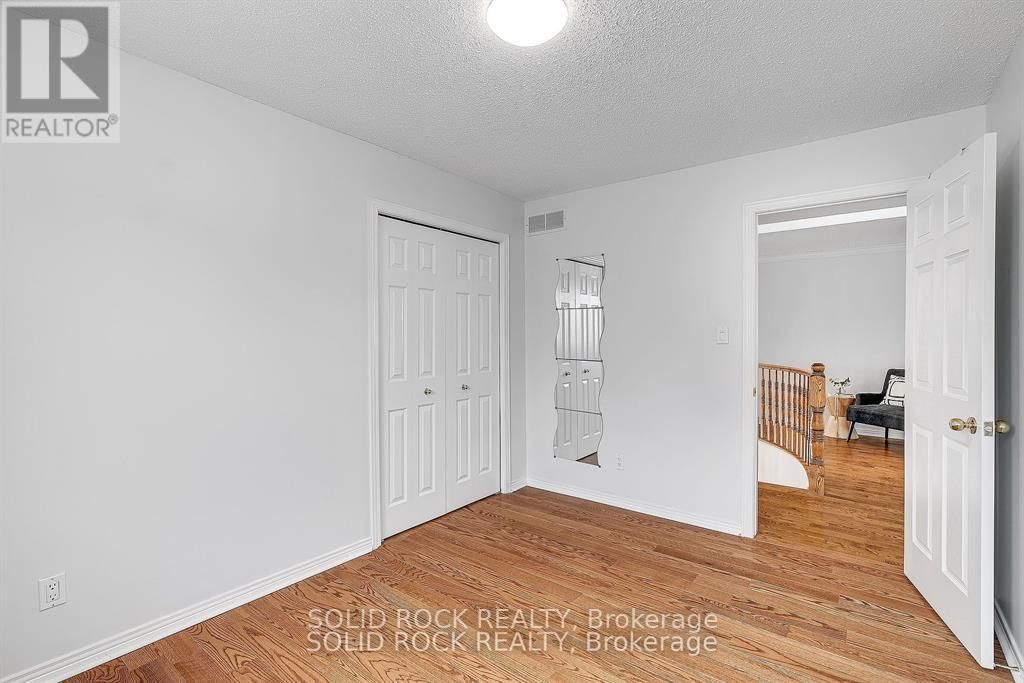 42 MARCHBROOK CIRCLE Image 27