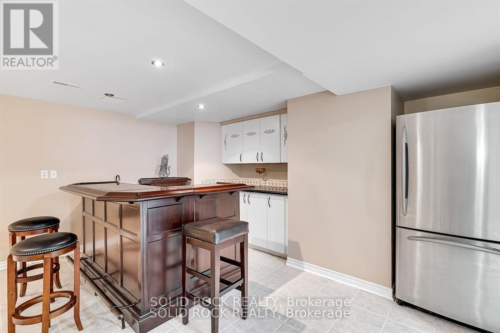 42 MARCHBROOK CIRCLE Image 30