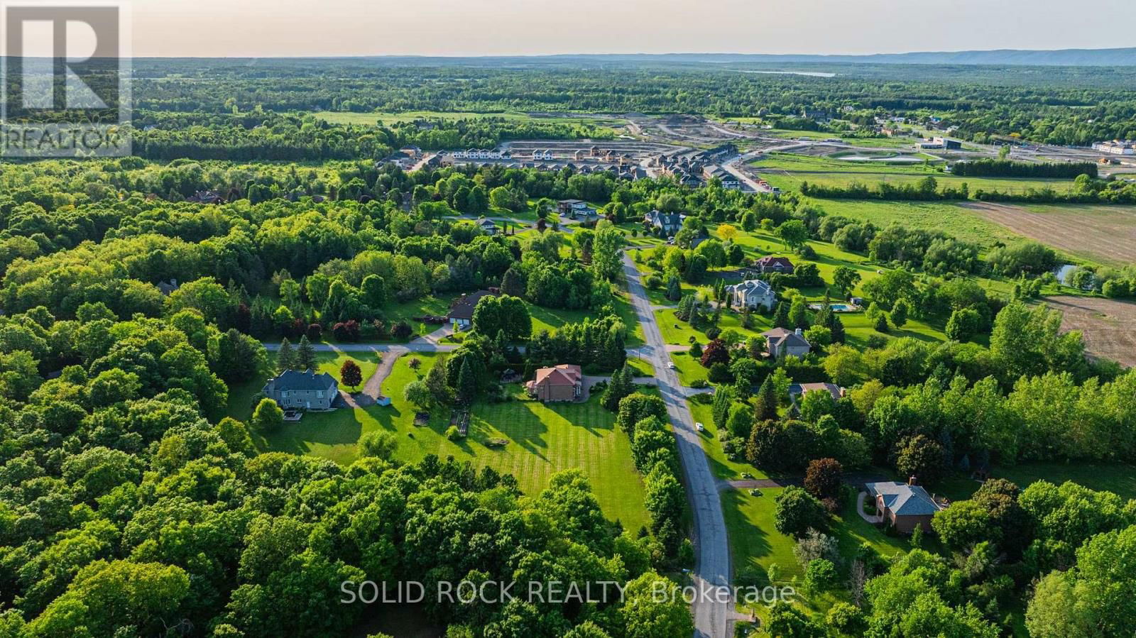 42 MARCHBROOK CIRCLE Image 38
