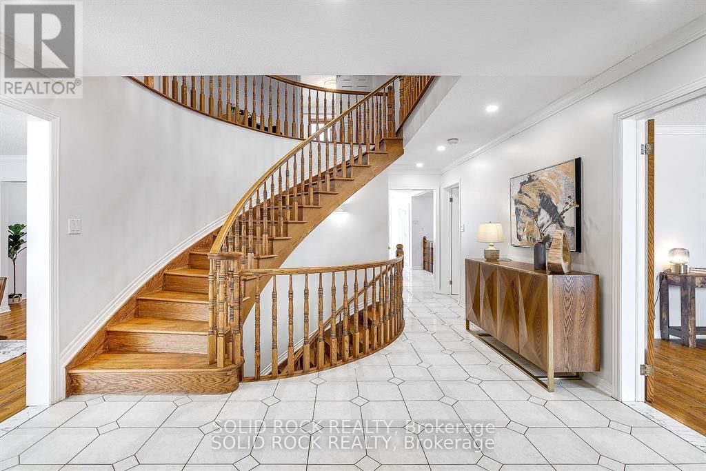 42 MARCHBROOK CIRCLE Image 4