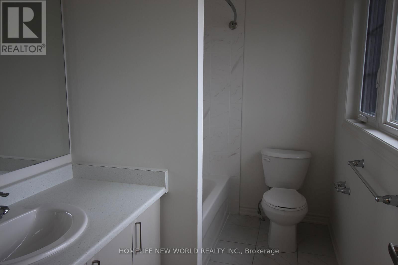 234 ELLIOT AVENUE WEST Image 11