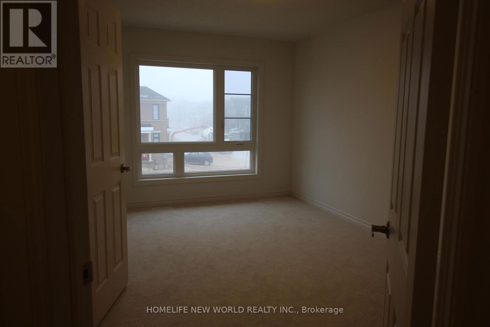 234 ELLIOT AVENUE WEST Image 15