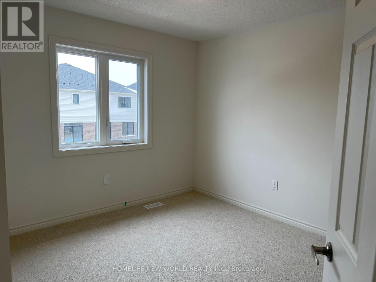 234 ELLIOT AVENUE WEST Image 7