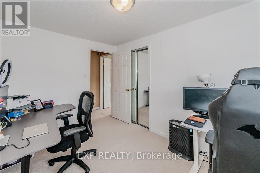 21A - 50 HOWE DRIVE Image 20