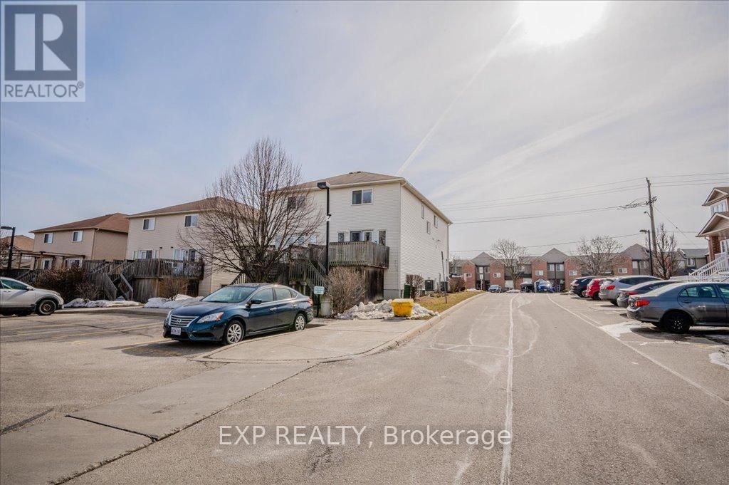 21A - 50 HOWE DRIVE Image 28