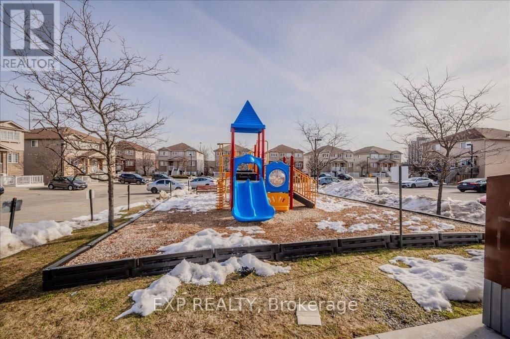 21A - 50 HOWE DRIVE Image 29