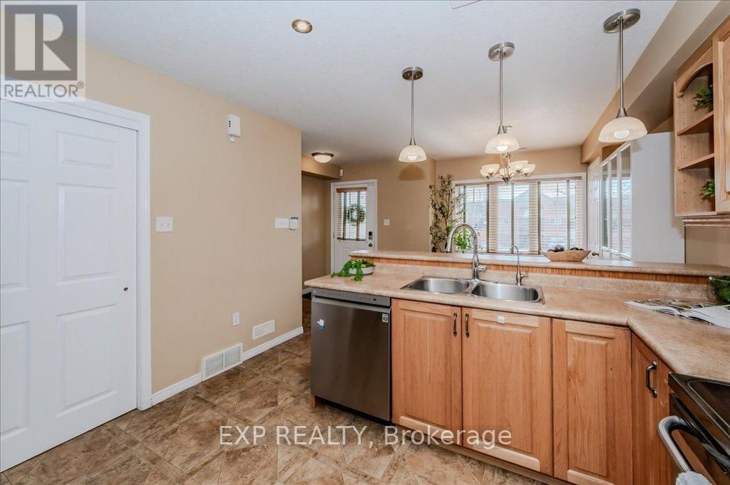 21A - 50 HOWE DRIVE Image 9