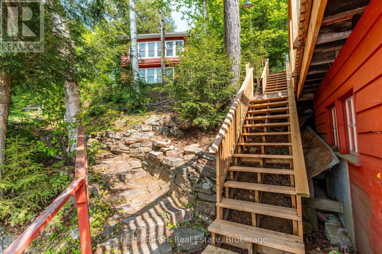 1089 THUMB CREEK TRAIL Image 32
