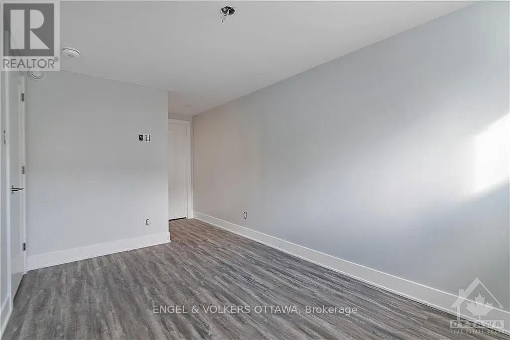4 - 569 MCLEOD STREET Image 7