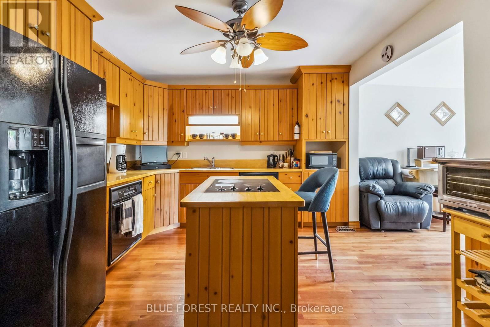 140 EMERSON AVENUE Image 15